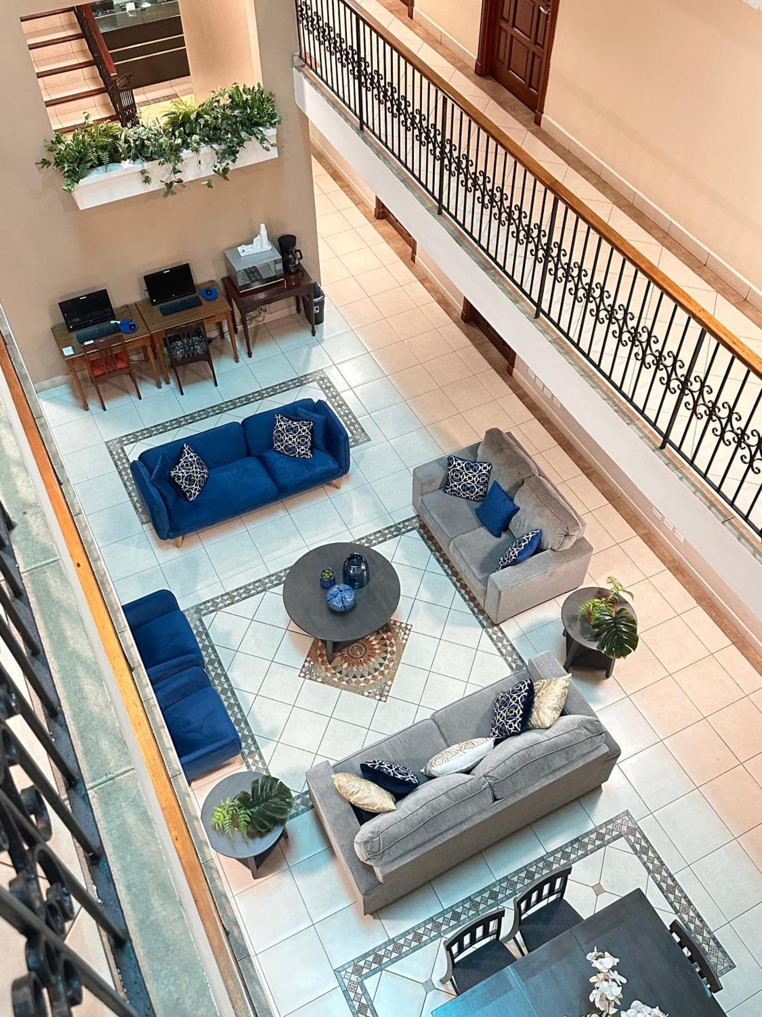 Hotel Andros Colon