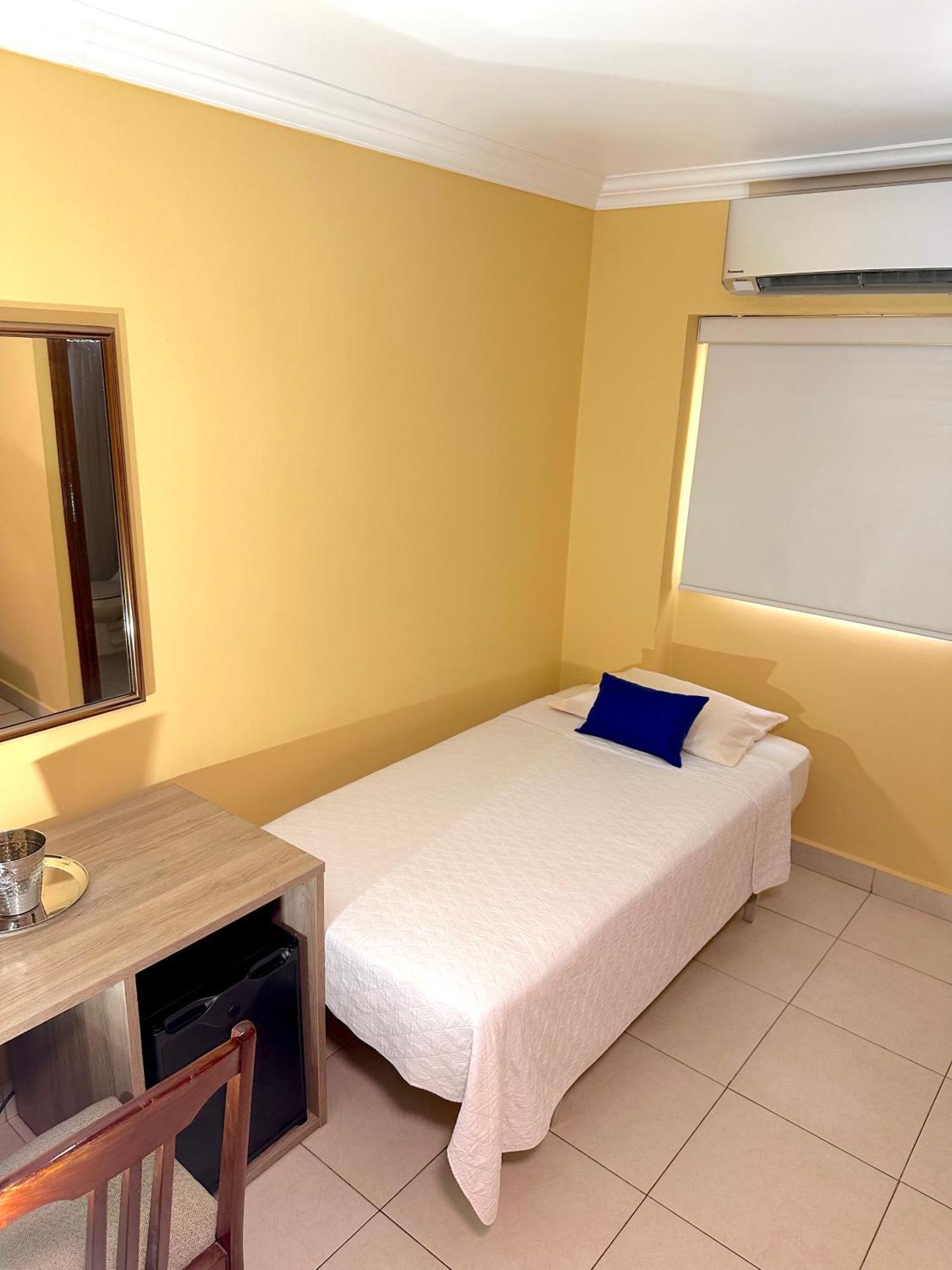 Andros Hotel